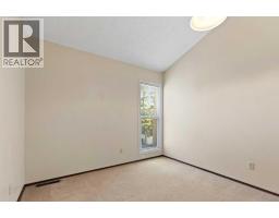 31 Brae Glen Court Sw, Calgary, AB T2W1B6 Photo 24