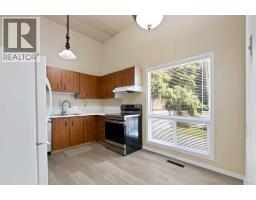 31 Brae Glen Court Sw, Calgary, AB T2W1B6 Photo 12