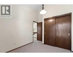 31 Brae Glen Court Sw, Calgary, AB T2W1B6 Photo 27