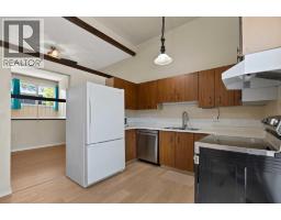 31 Brae Glen Court Sw, Calgary, AB T2W1B6 Photo 13
