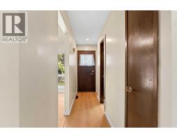 Primary Bedroom - 31 Brae Glen Court Sw, Calgary, AB T2W1B6 Photo 10