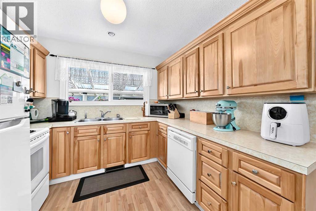 3528 50 Avenue, Innisfail