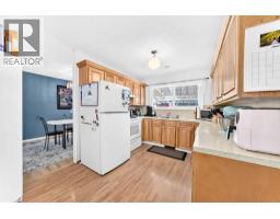Kitchen - 3528 50 Avenue, Innisfail, AB T4G1J1 Photo 7