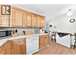 Dining room - 3528 50 Avenue, Innisfail, AB T4G1J1 Photo 9