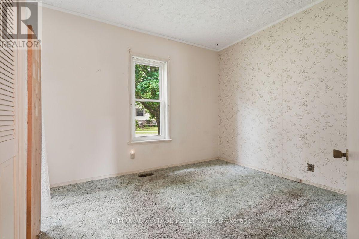 22383 ADELAIDE ROAD - Image 22