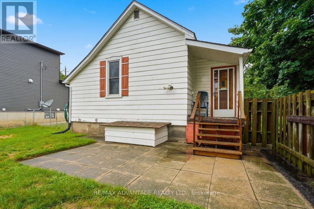 22383 ADELAIDE ROAD - 32