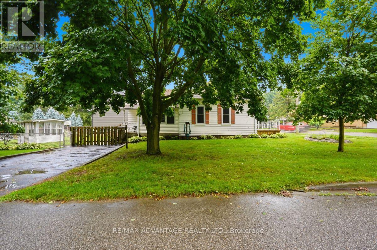 22383 ADELAIDE ROAD - 6