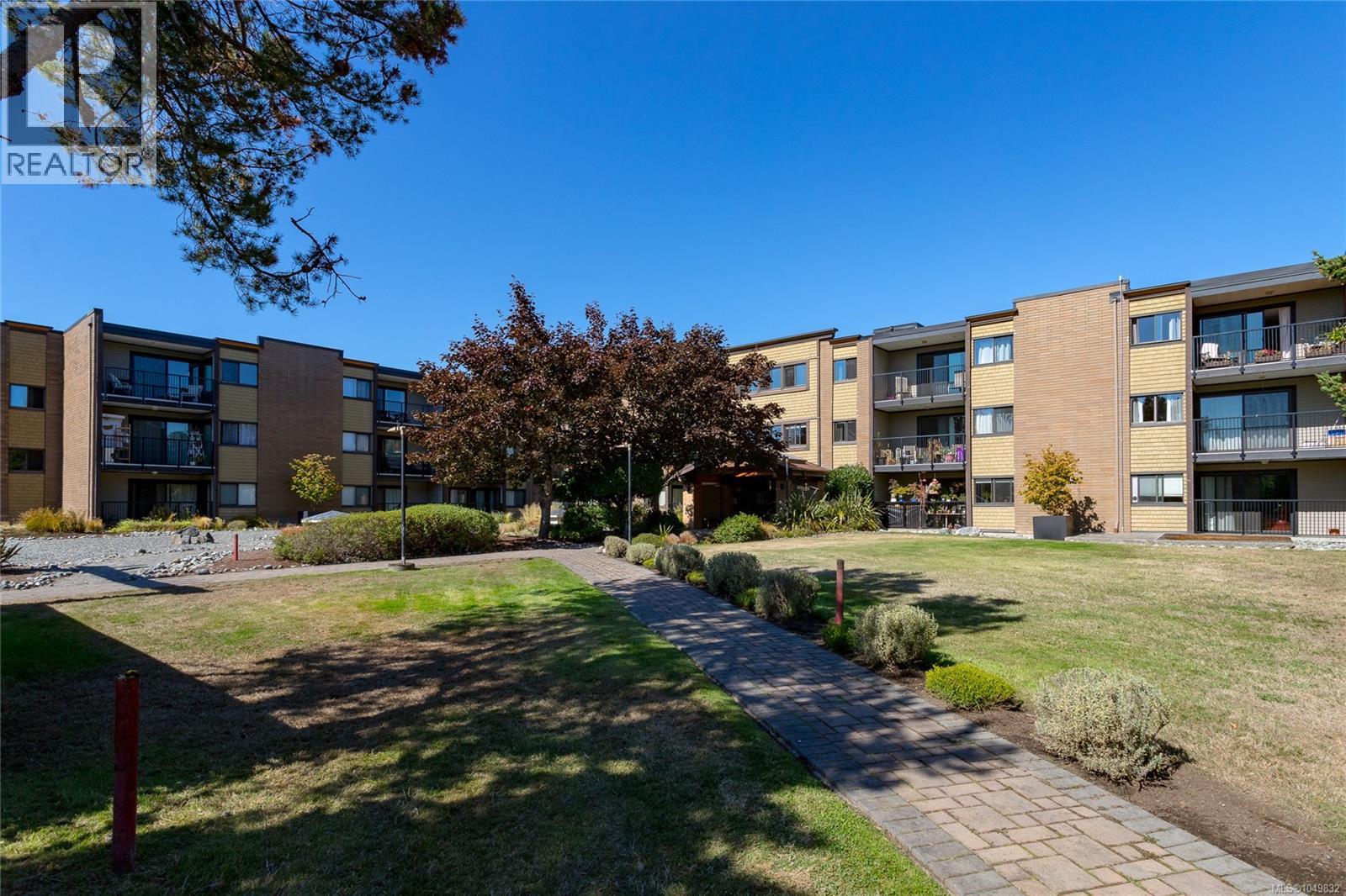 #113 1870 McKenzie Ave - 1