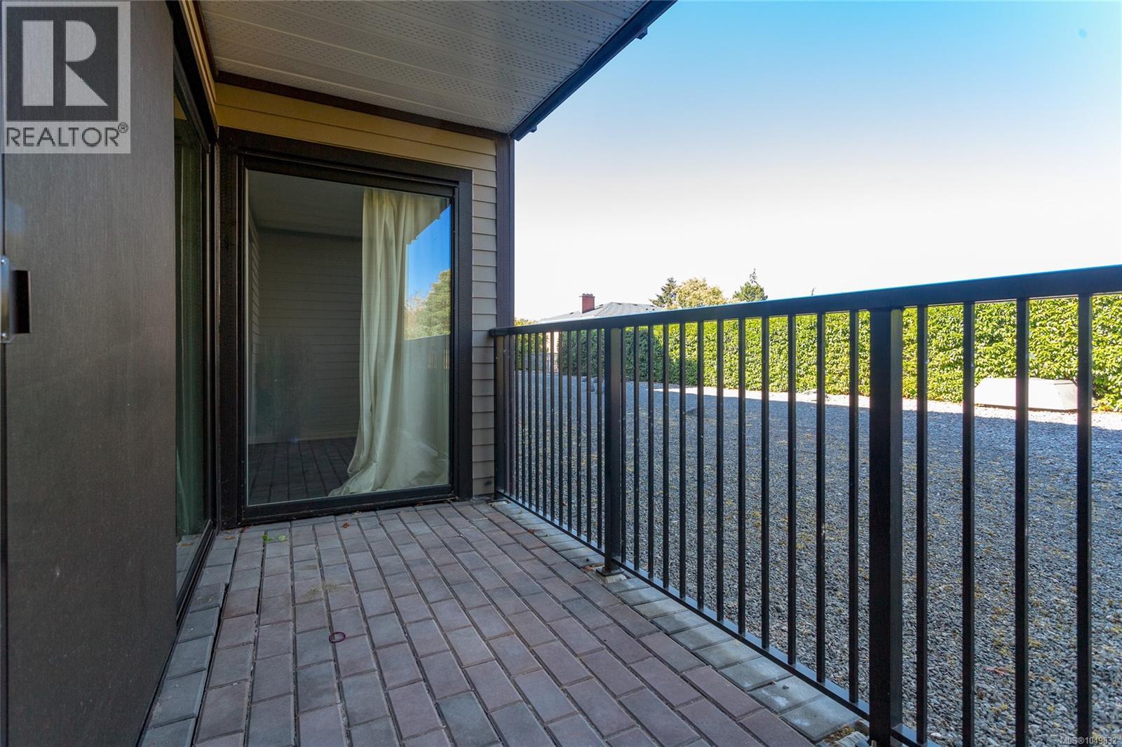 #113 1870 McKenzie Ave - Image 19