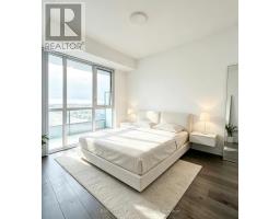 710 - 10 Honeycrisp Crescent, Vaughan, ON L4K0M8 Photo 12
