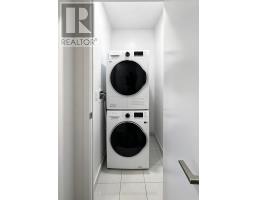710 - 10 Honeycrisp Crescent, Vaughan, ON L4K0M8 Photo 15