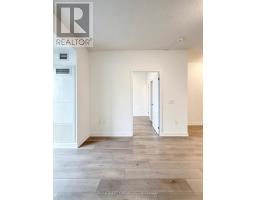 710 - 10 Honeycrisp Crescent, Vaughan, ON L4K0M8 Photo 9