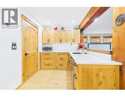 188 Penrose Court, Penticton, BC V2A9B6 Photo 38