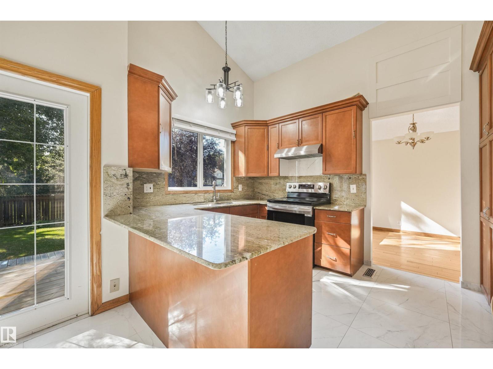 18623 70 AV NW - Image 10