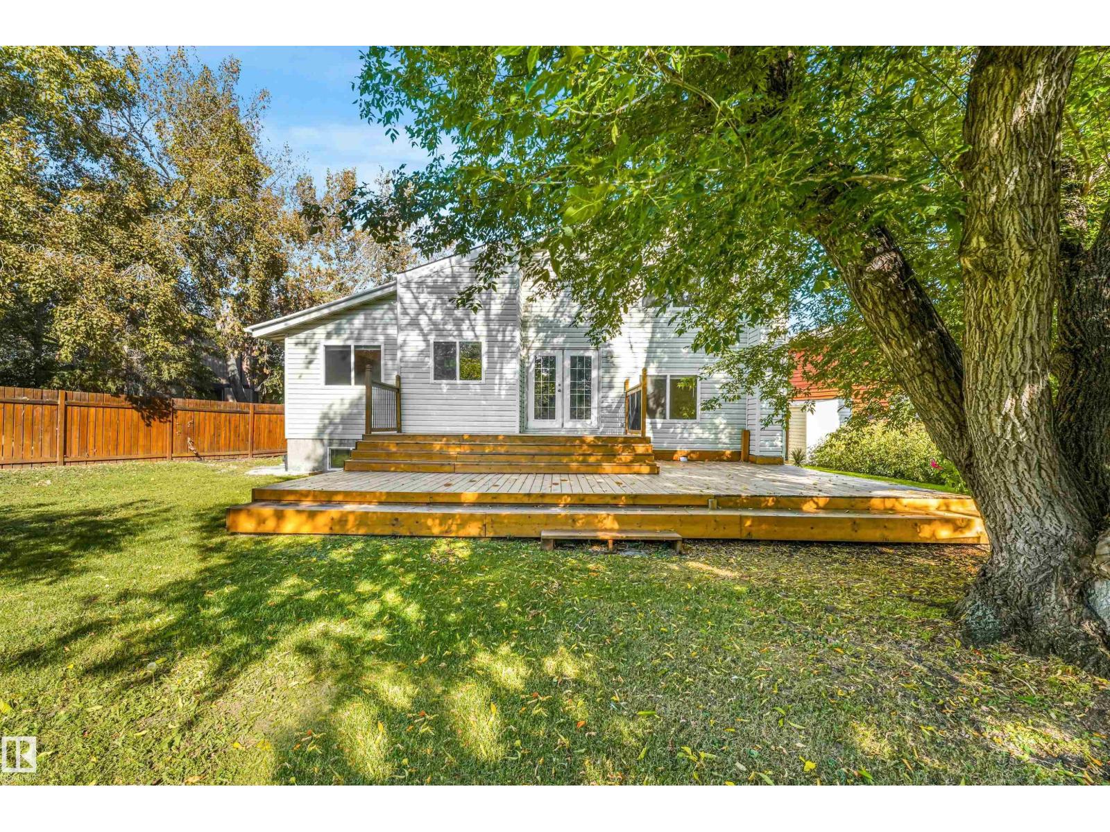 18623 70 AV NW - 3