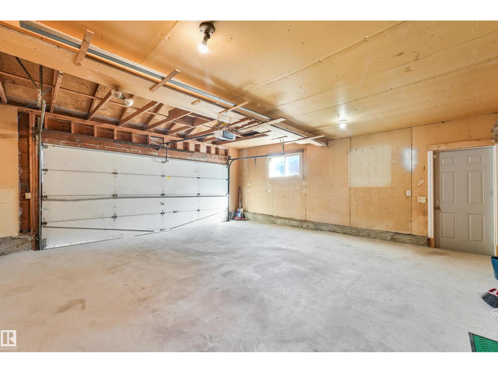 18623 70 AV NW - Image 34