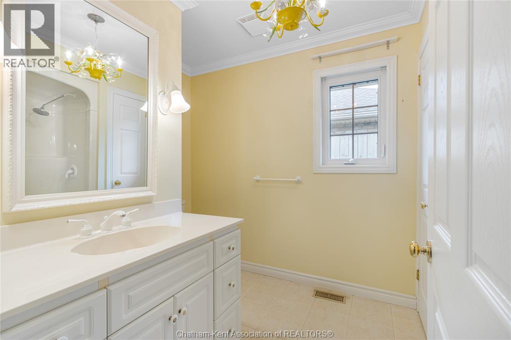 36 HENRY O' WAY - Image 24