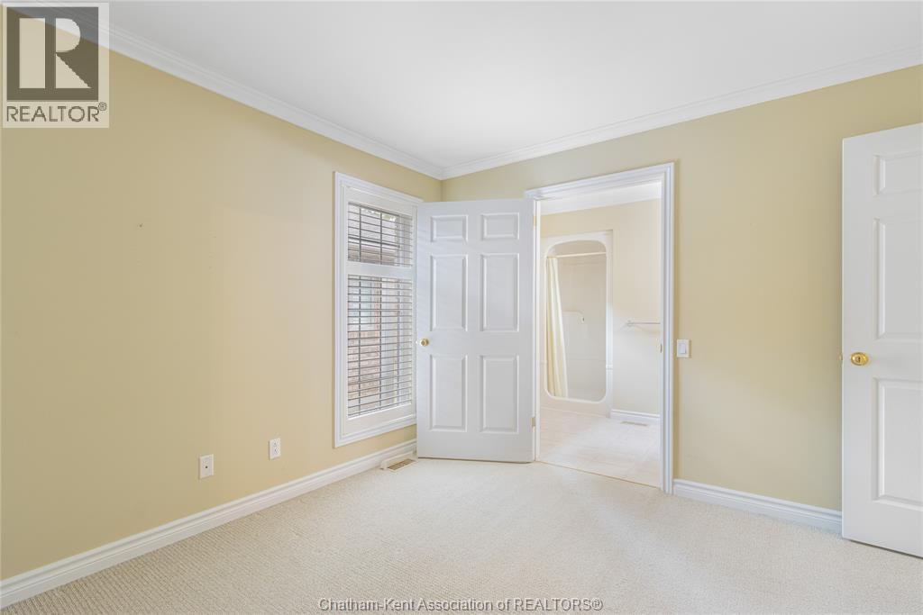 36 HENRY O' WAY - 28