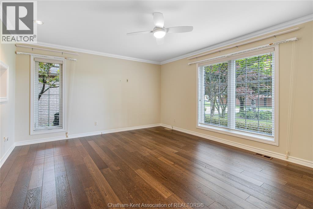 36 HENRY O' WAY - Image 9