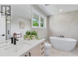 7 Attwood Crescent, Ottawa, ON K2E5B1 Photo 14