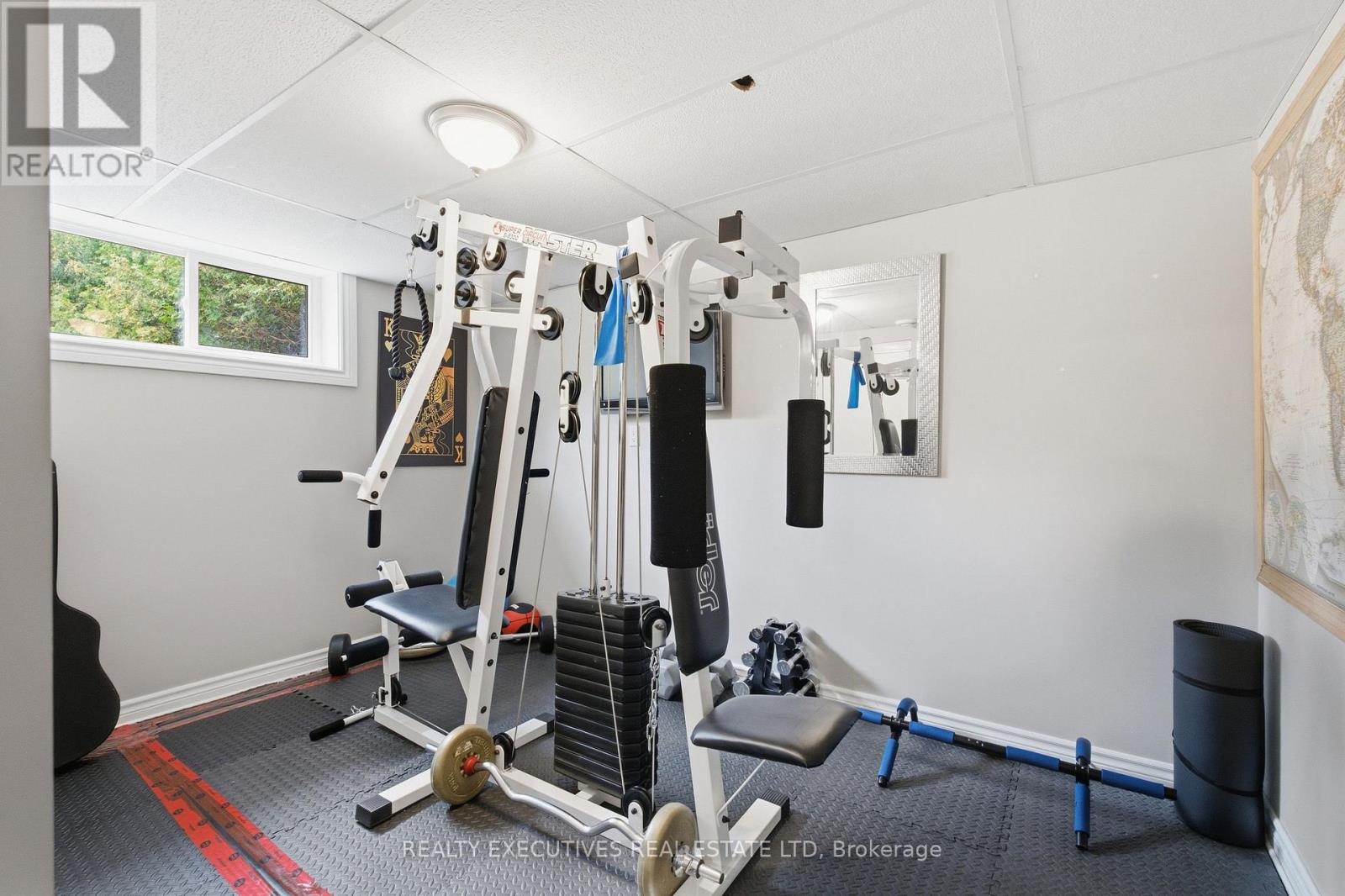 175 ROXANNE STREET - Image 34