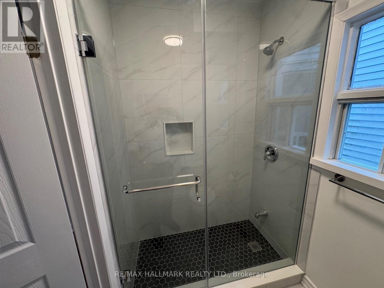 MAIN FLOOR - 57 HIAWATHA ROAD, Toronto (Greenwood-Coxwell) — photo 11