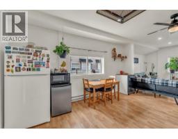 264 Douglas Avenue, Penticton, BC V2A2T8 Photo 32