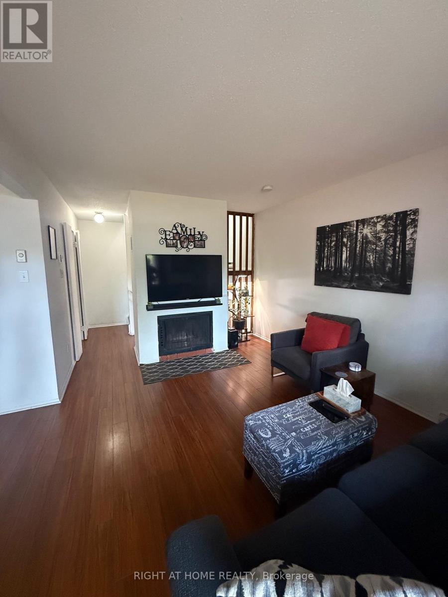 124 - 3445 UPLANDS DRIVE, Ottawa — photo 2