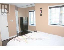 16 Steamer Drive, Whitby, ON L1N9X6 Photo 10