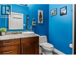 309 1 Street W Unit# 301, Revelstoke, BC V0E2S0 Photo 14