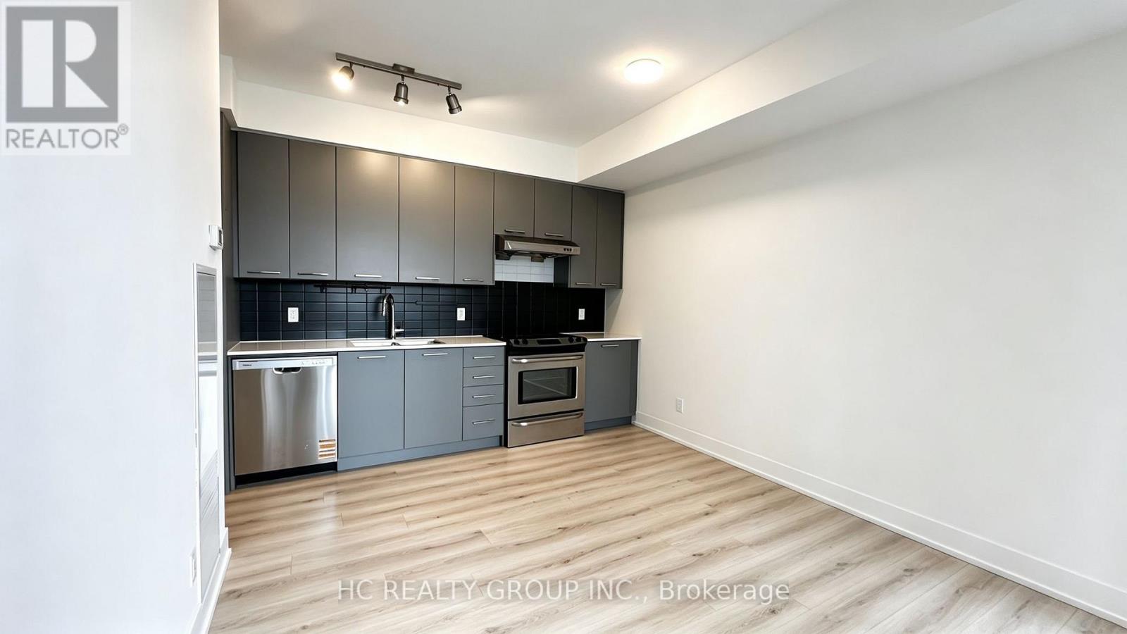 641 - 9471 YONGE STREET, Richmond Hill (Observatory) — photo 8