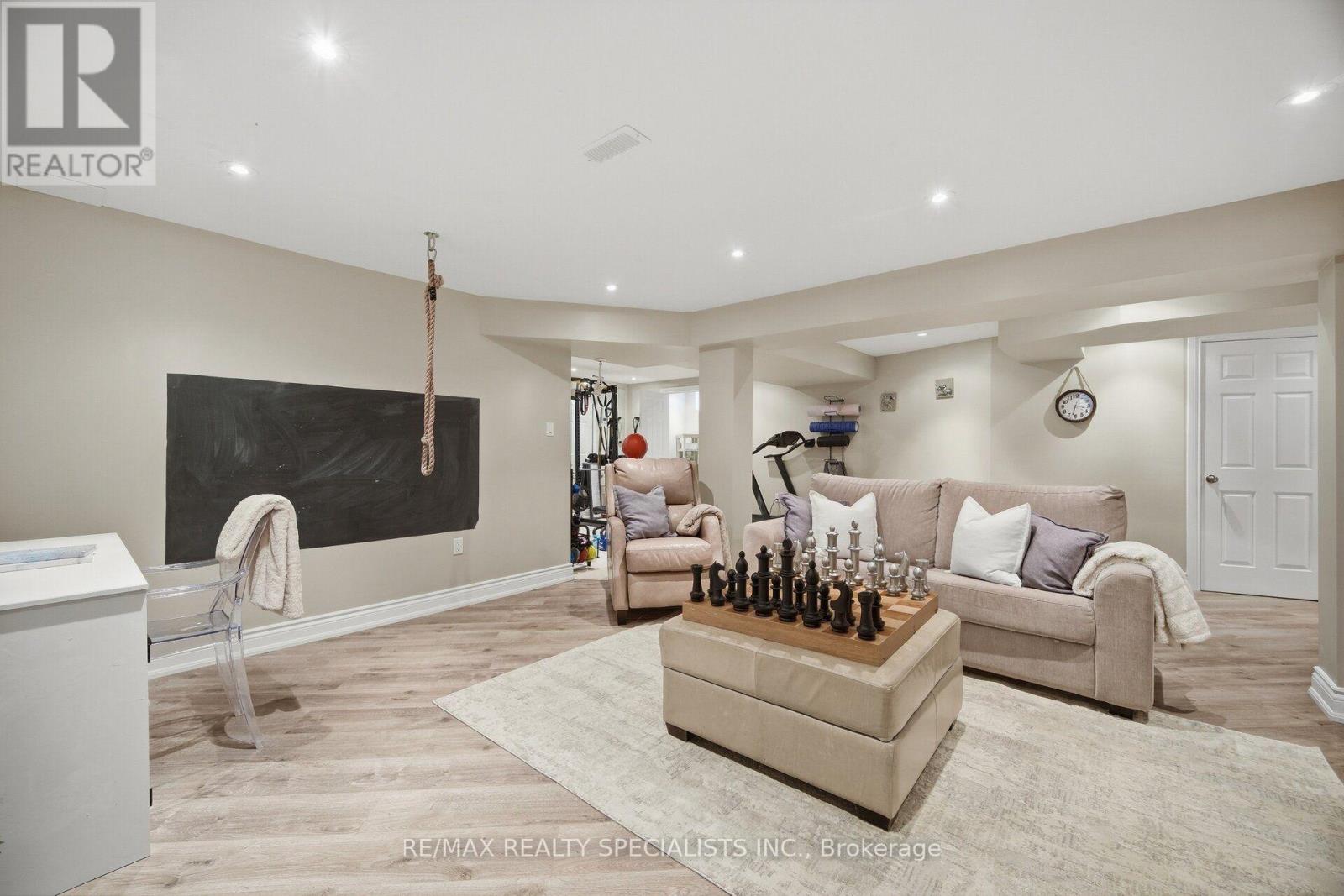 6 MCCANDLESS COURT - Image 37