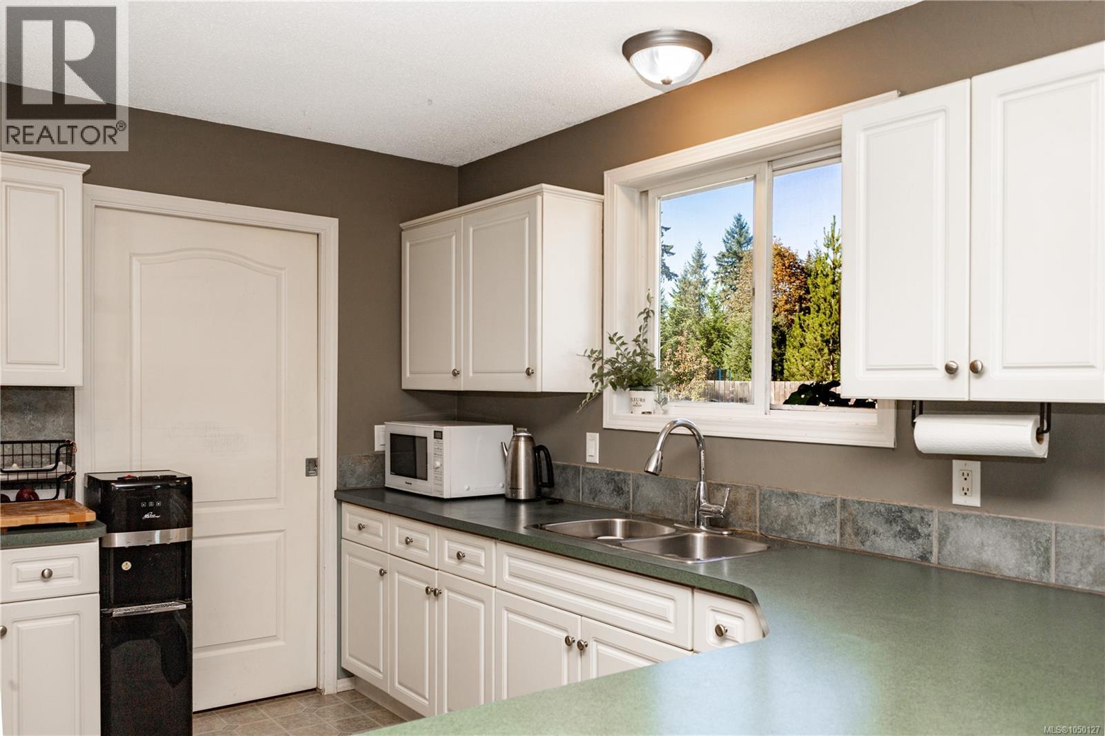 9498 Doyle Rd - Image 57