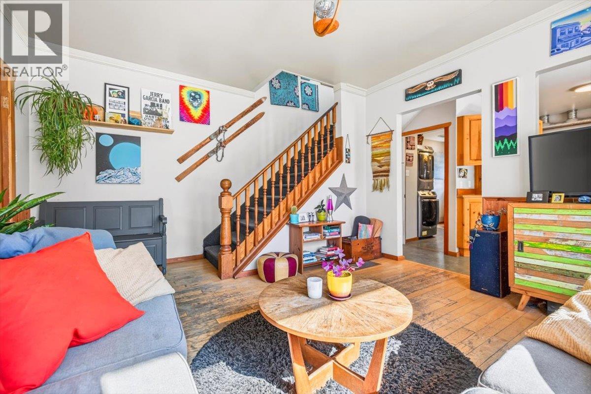 1112 2ND Avenue - 7