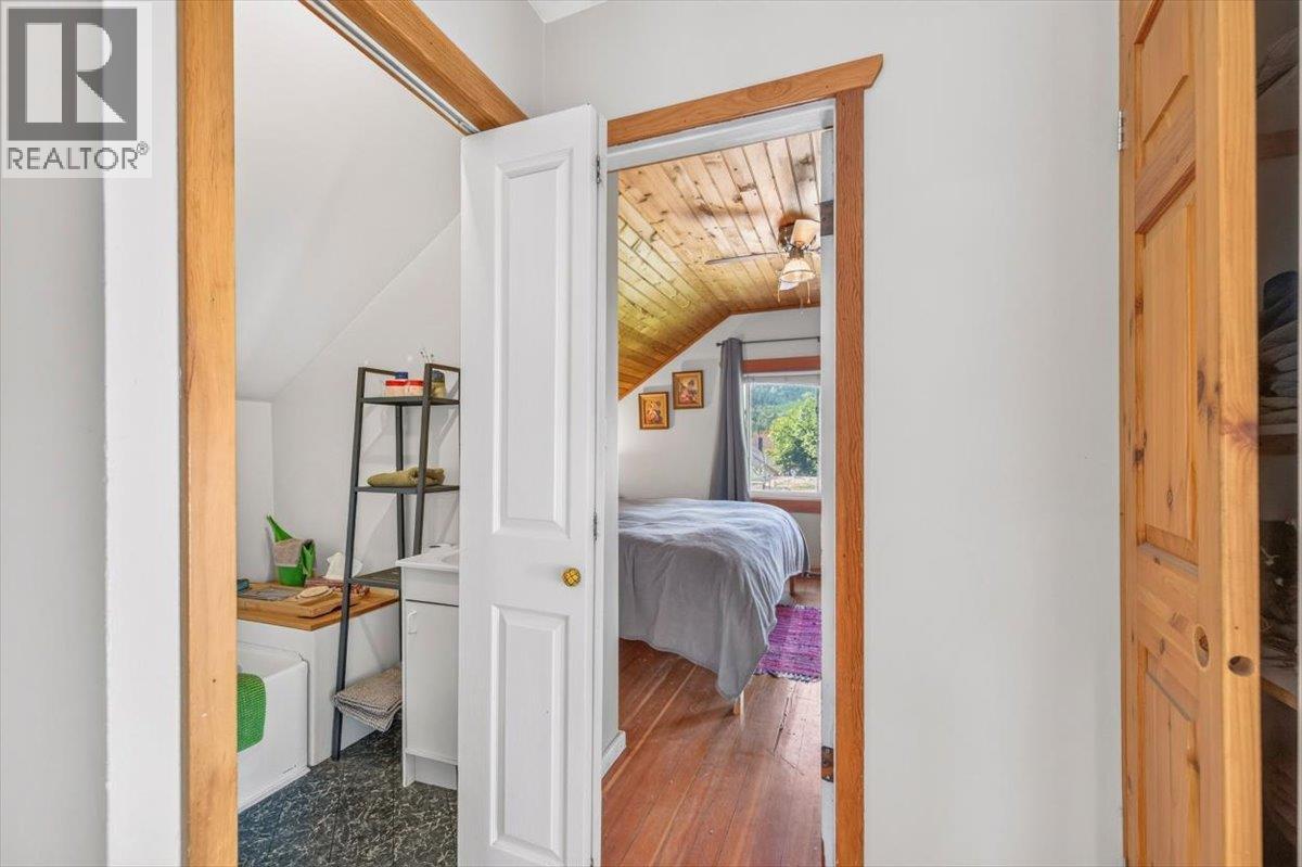 1112 2ND Avenue - Image 34