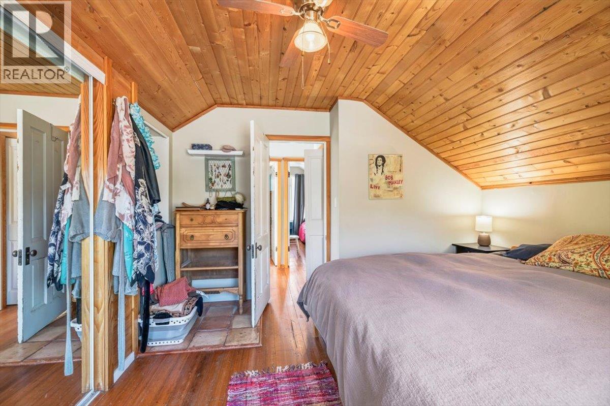 1112 2ND Avenue - Image 32