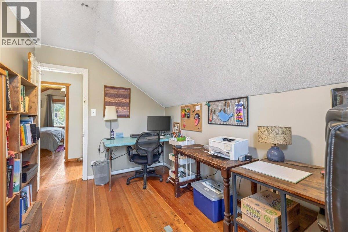 1112 2ND Avenue - 29