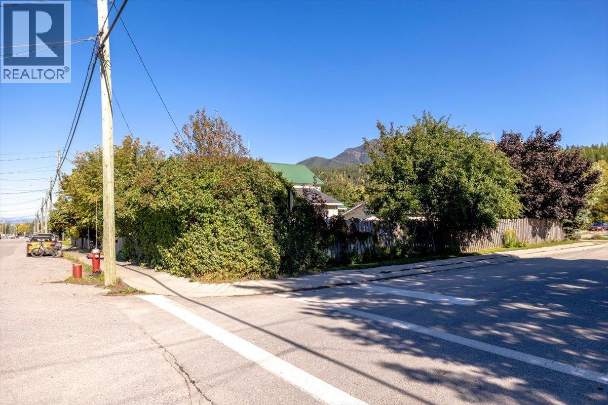 1112 2ND Avenue - 57