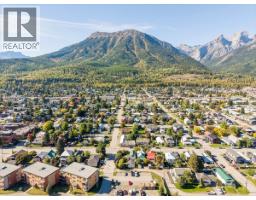 1112 2nd Avenue, Fernie, BC V0B1M0 Photo 78