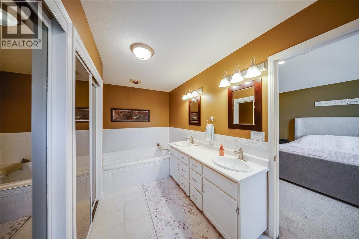 3961 Carnation Drive - 27