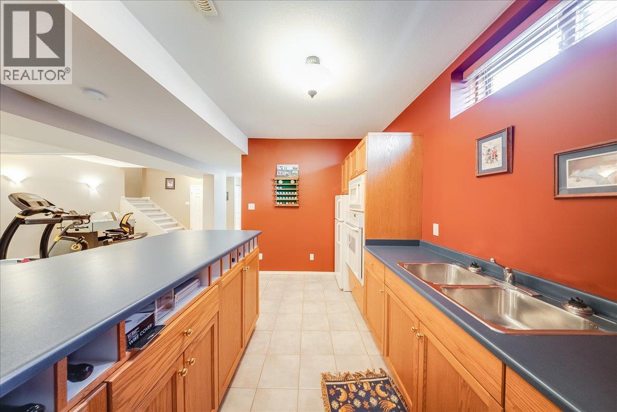 3961 Carnation Drive - Image 40