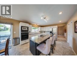 Kitchen - 3961 Carnation Drive, Trail, BC V1R2X1 Photo 16