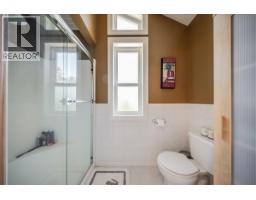 3961 Carnation Drive, Trail, BC V1R2X1 Photo 28