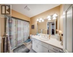3961 Carnation Drive, Trail, BC V1R2X1 Photo 31