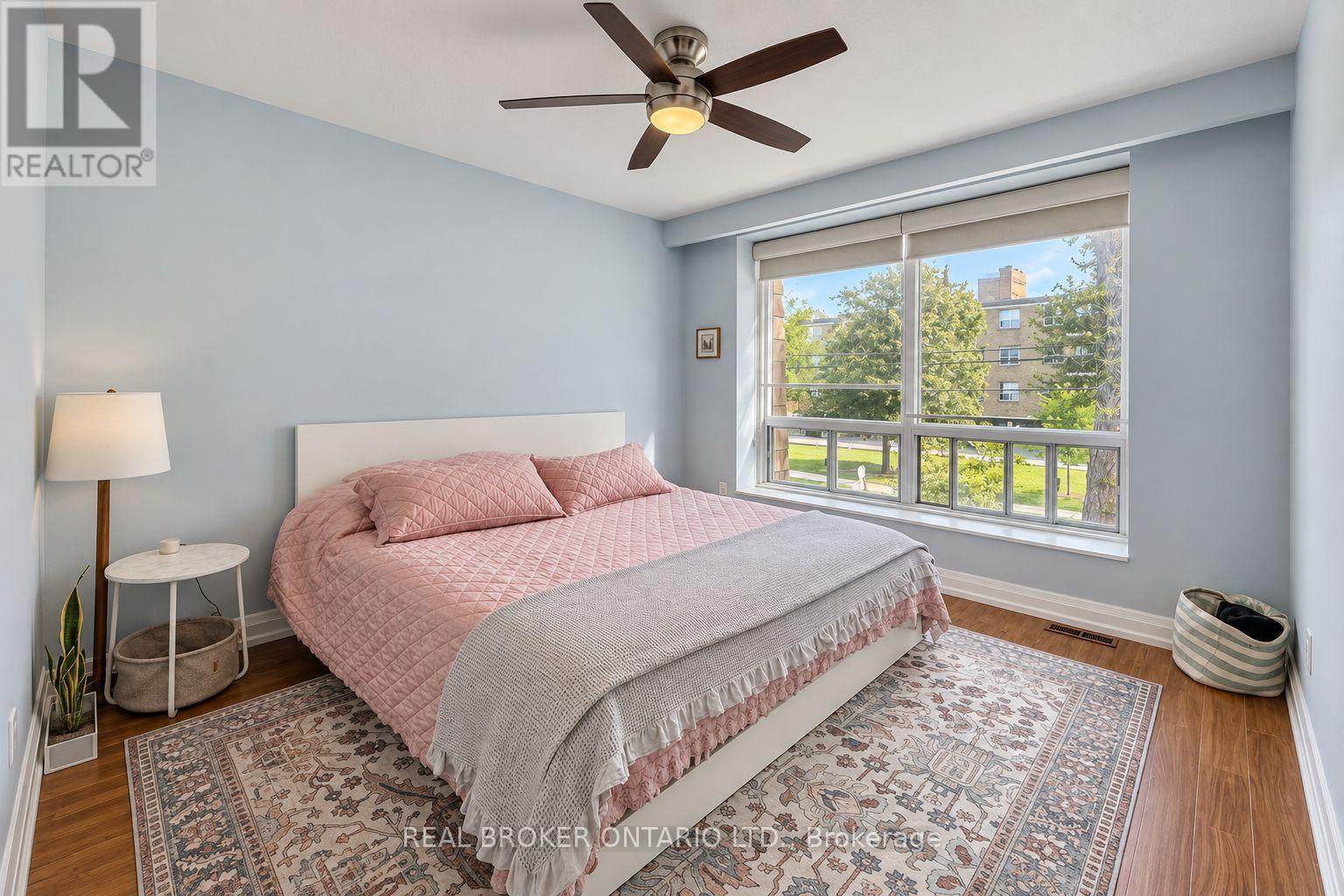 #3 69 UPPER CANADA DRIVE - Image 21