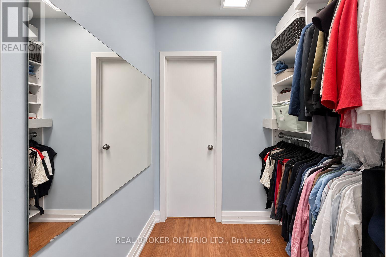 #3 69 UPPER CANADA DRIVE - Image 23