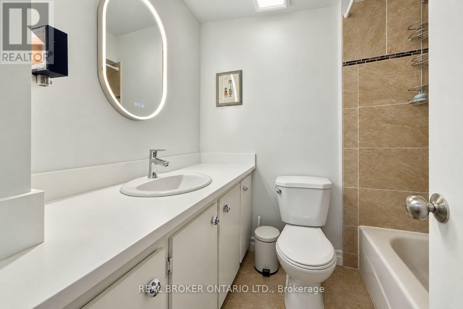 #3 69 UPPER CANADA DRIVE - Image 24