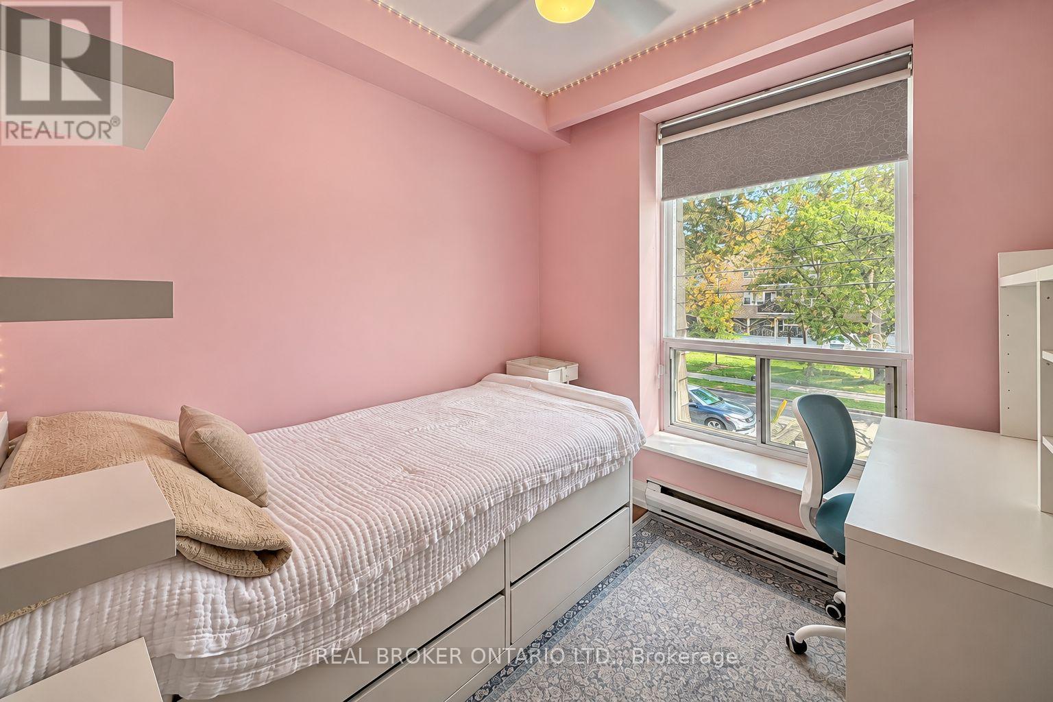 #3 69 UPPER CANADA DRIVE - Image 26