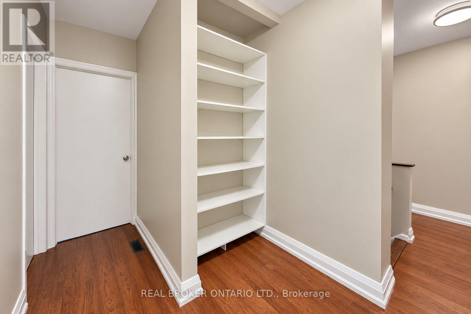 #3 69 UPPER CANADA DRIVE - Image 30