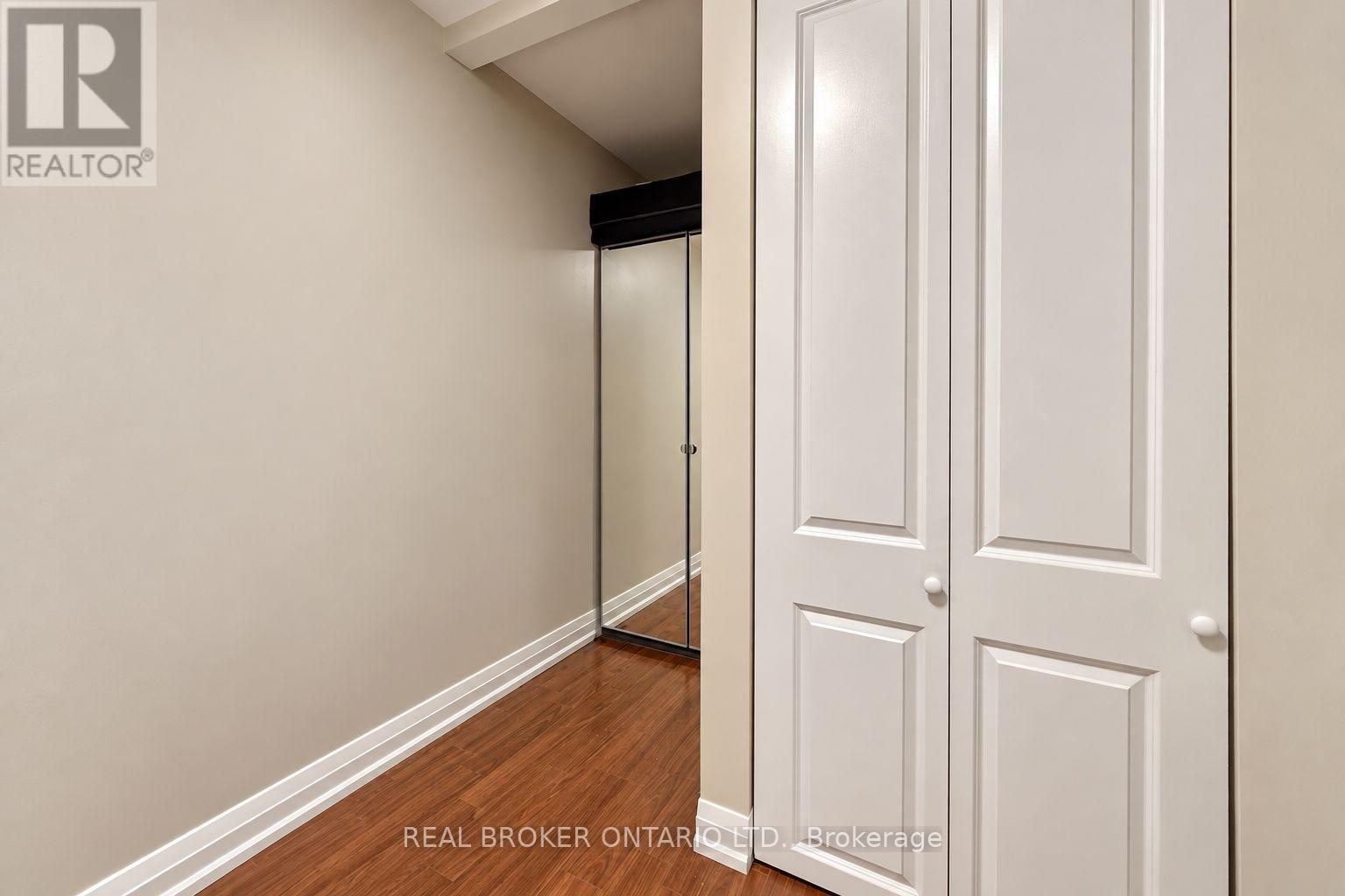 #3 69 UPPER CANADA DRIVE - Image 31